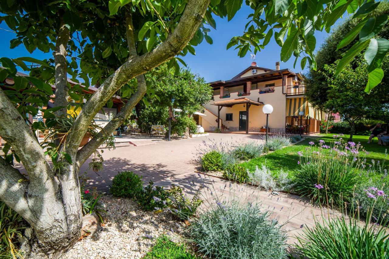 I Lecci Guesthouse San Felice Circeo Exterior photo