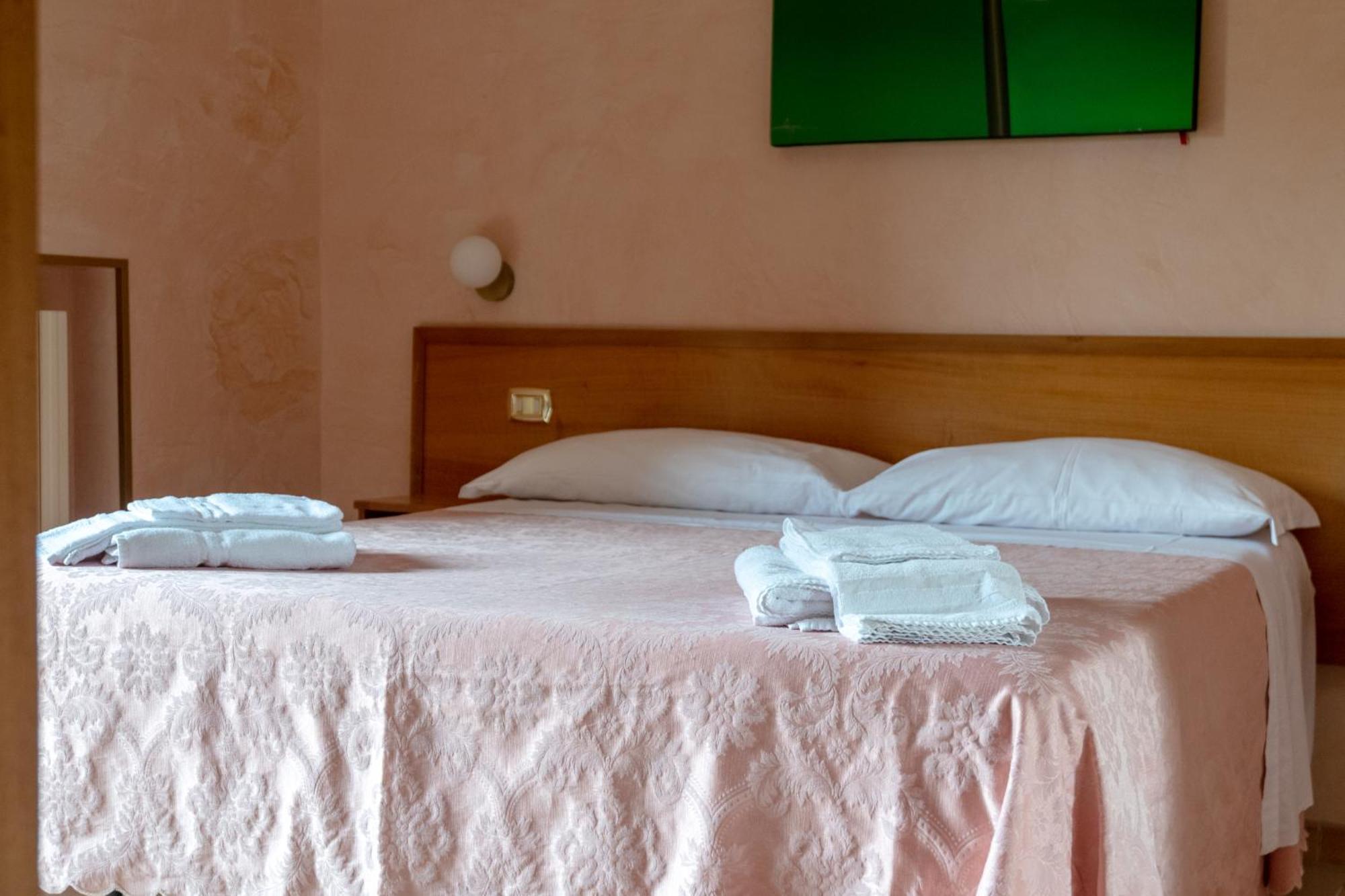 I Lecci Guesthouse San Felice Circeo Exterior photo
